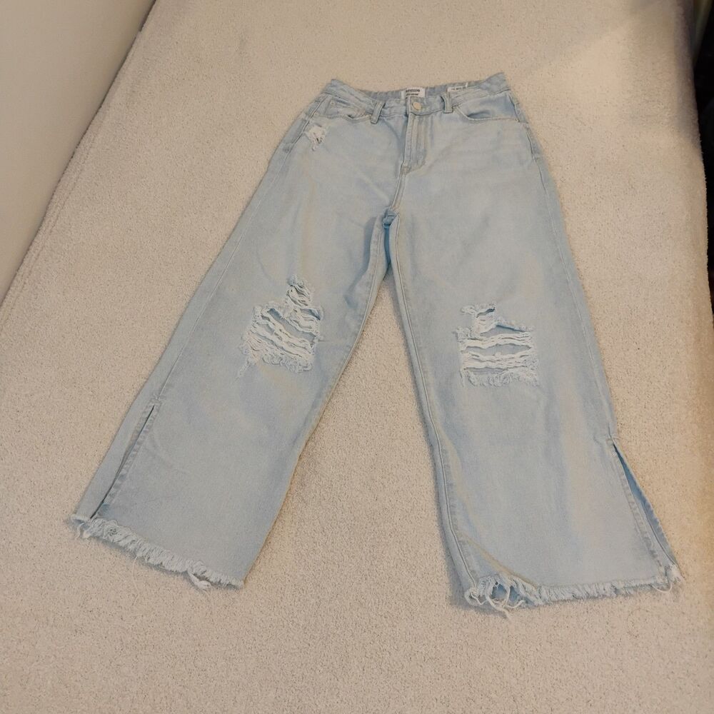 Kensie Wide Leg Capri Light Wash Frayed Hippie Hipster Bohemian Jeans Size 2